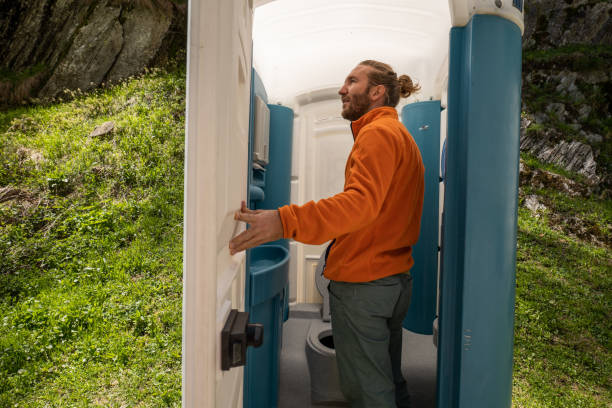 Best Porta potty rental near me  in Lindsay, TX