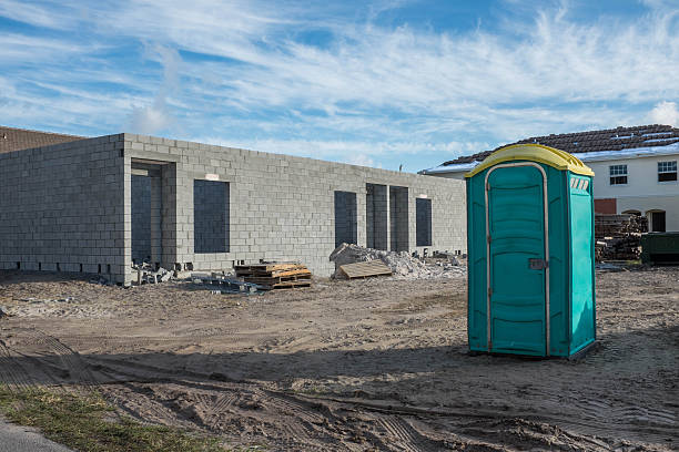 Affordable portable toilet rental in Lindsay, TX